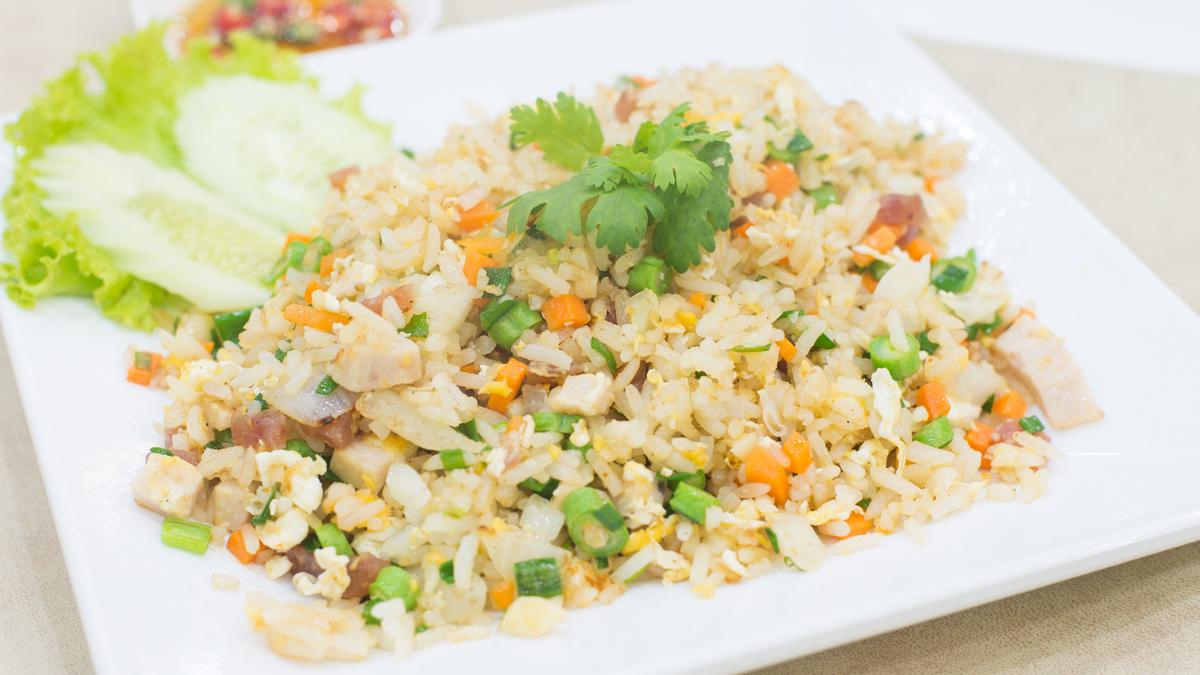 Nasi Goreng Pak Agus: Rahasia Rasa yang Bikin Hari Cerah di Cilacap