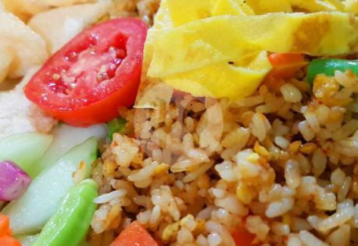 Pak Agus Nasi Goreng: The Secret Flavor That Brightens Your Day in Cilacap